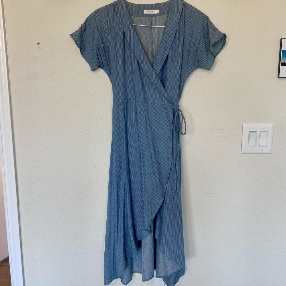 Mod Ref blue wrap dress, size small